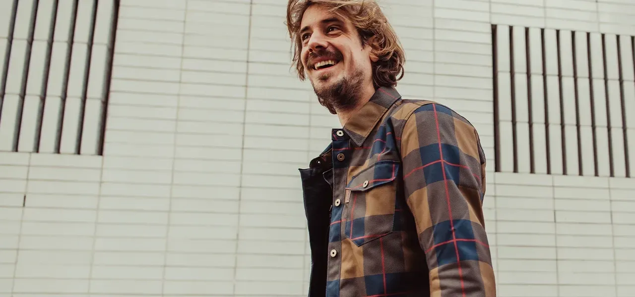 REVIT Bison 2 H2O purtat într-un cadru real outdoor