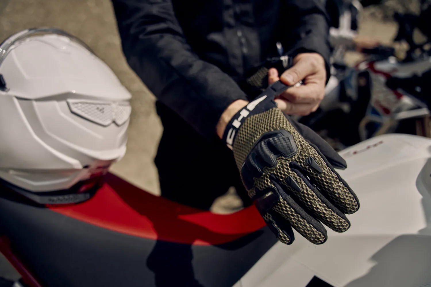 Mănuși Moto Bărbați de Vară din Textil RICHA Stradale AP-X Mesh